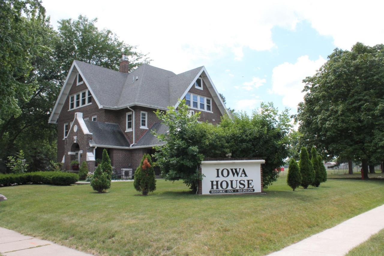 Iowa House Historic Inn เอมส์ ภายนอก รูปภาพ